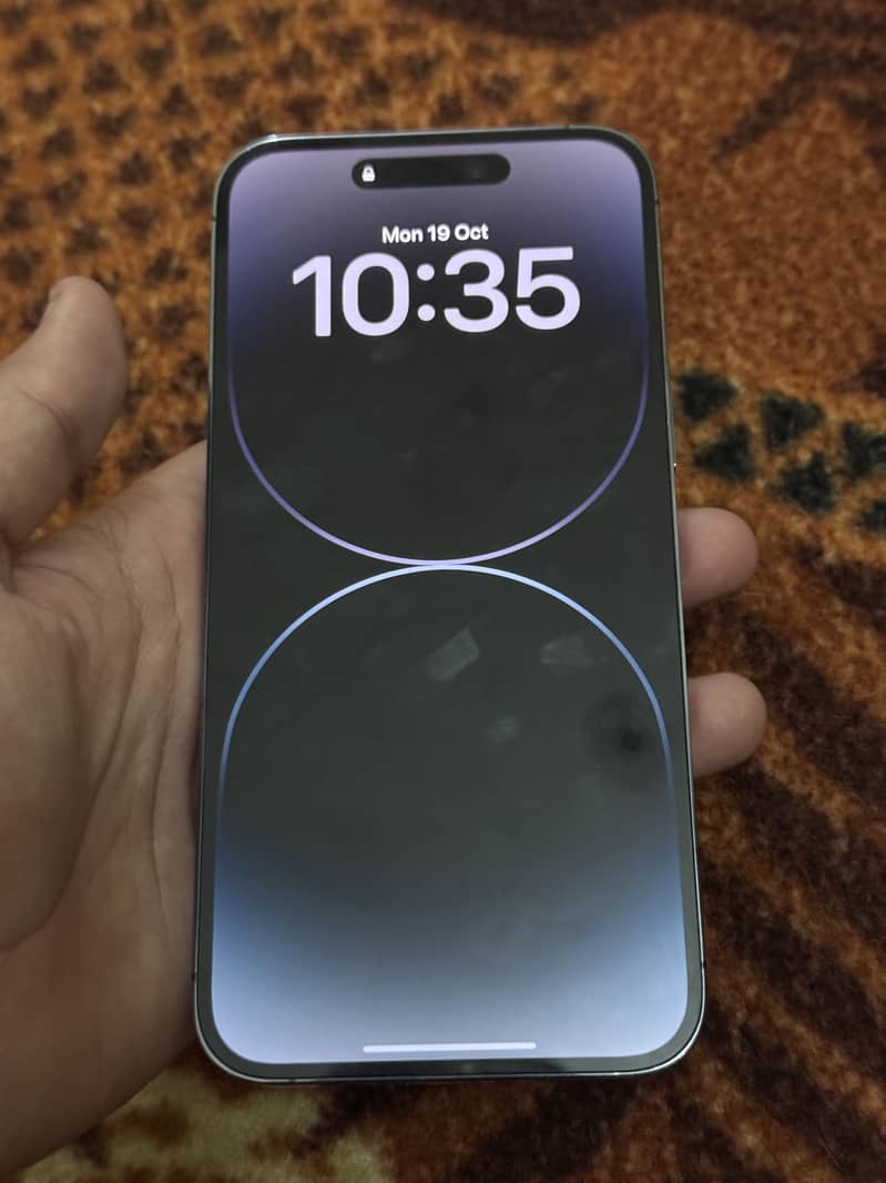 Apple iPhone 14 Pro Max 1