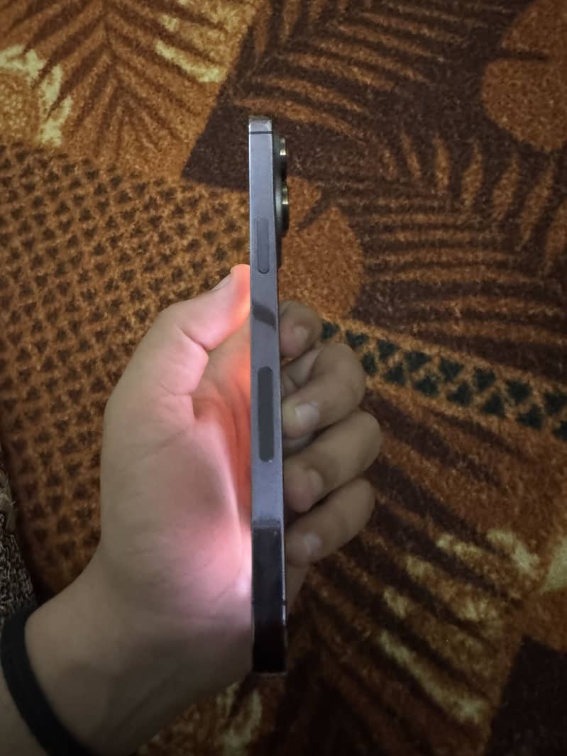 Apple iPhone 14 Pro Max 2