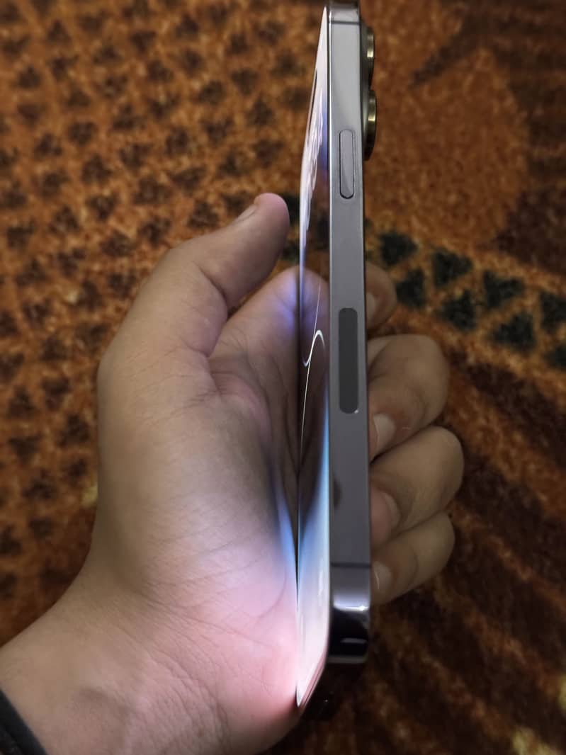 Apple iPhone 14 Pro Max 8