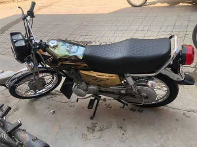 Honda 125 Special Gold Edition