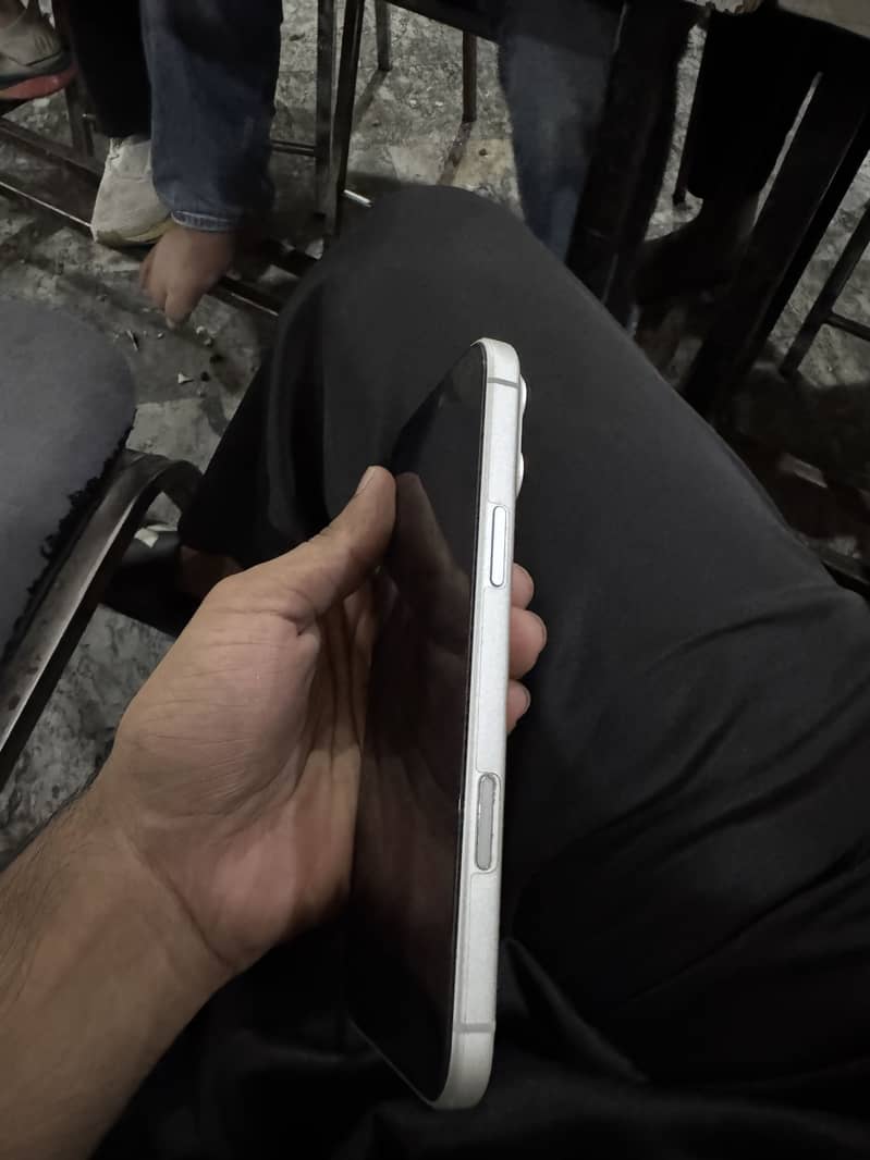 Apple iPhone 17 Pro Max 2
