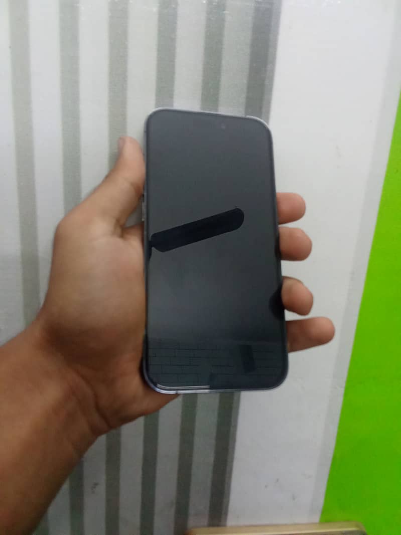 Apple iPhone 14 Pro 1