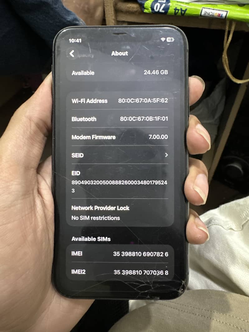 Apple iPhone 11 4