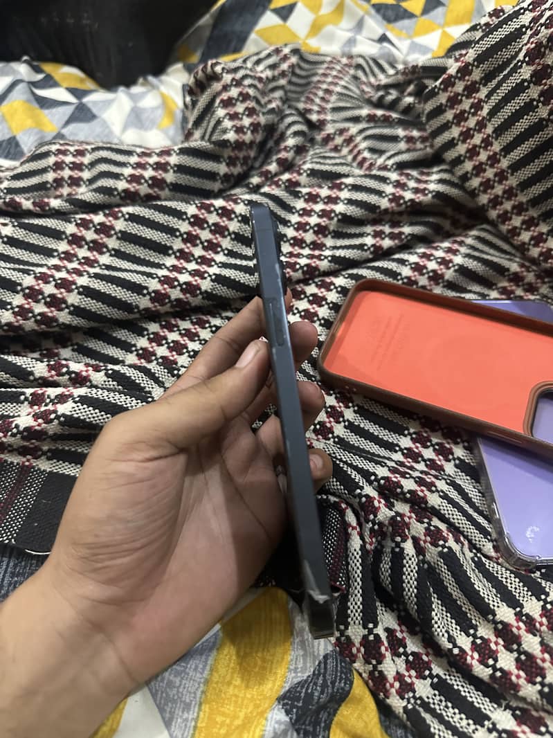 Apple iPhone 12 Pro Max 1