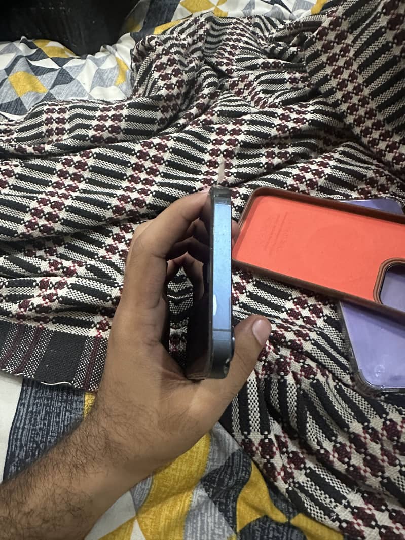 Apple iPhone 12 Pro Max 2