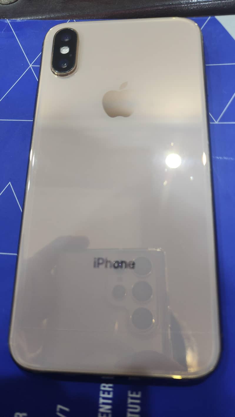 Apple iPhone XS 7