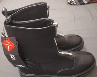 New women’s boot from Amisu