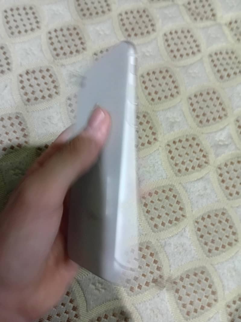Apple iPhone 8 2 month sim working 3