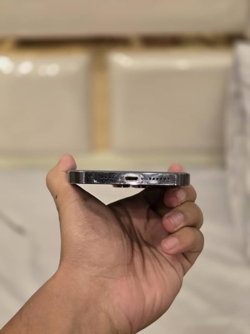 Apple iPhone 14 Pro Max 5