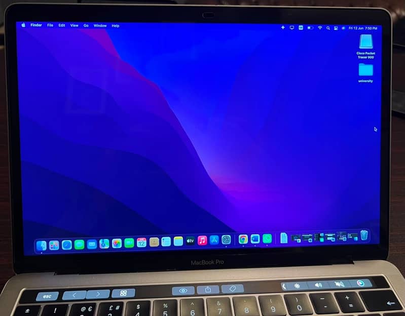 Apple MacBook 2016-17 1