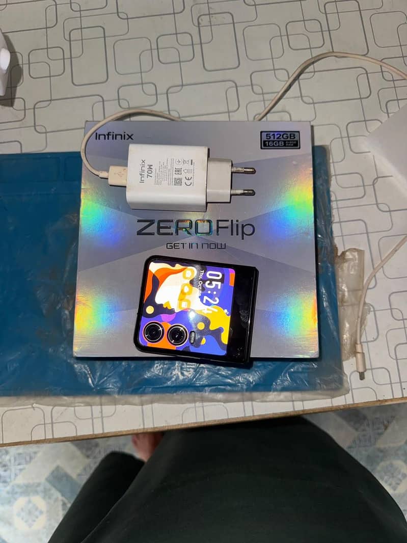 Infinix Zero Flip 1