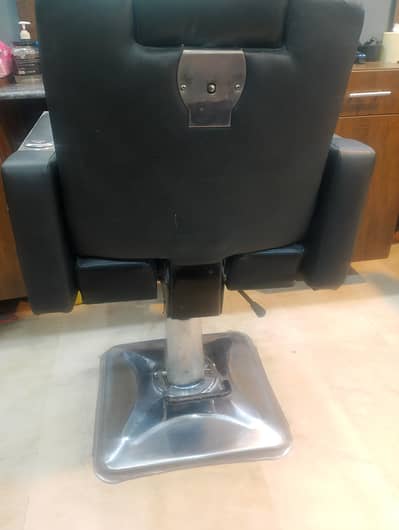 salon chair for sale best quality 10 button condition