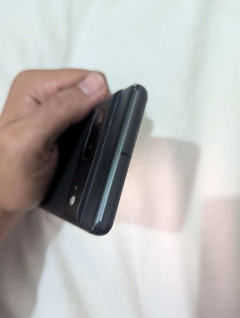 Google Pixel 7 4
