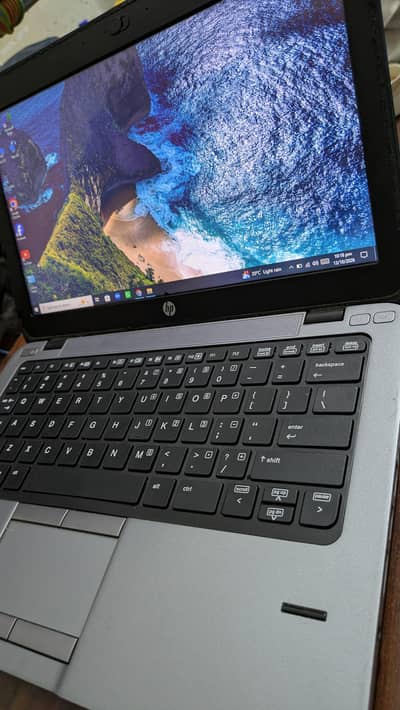 HP EliteBook 820 G2 for sale