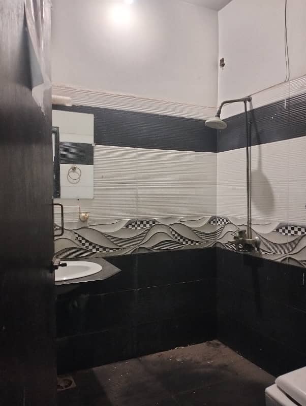 2bed dd Ground floor Near to main road Independent entrance Gulshan ...