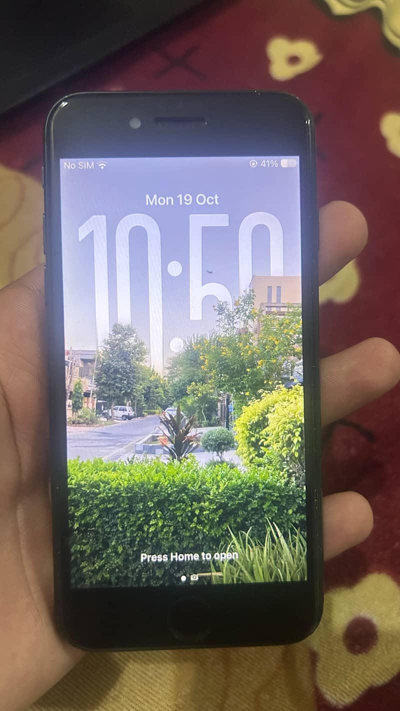 Apple iPhone SE 4