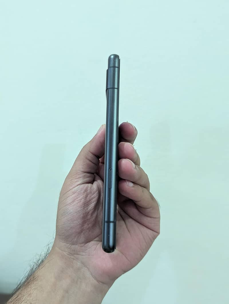 Google Pixel 7a Official 3