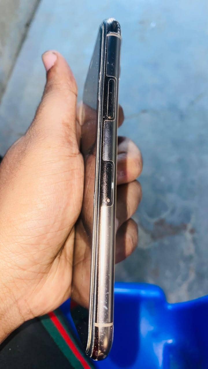 Apple iPhone 11 Pro 5