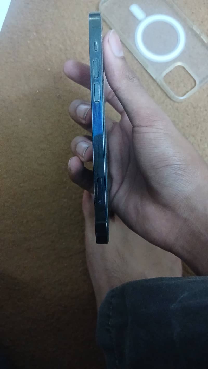 Apple iPhone 12 Pro 1