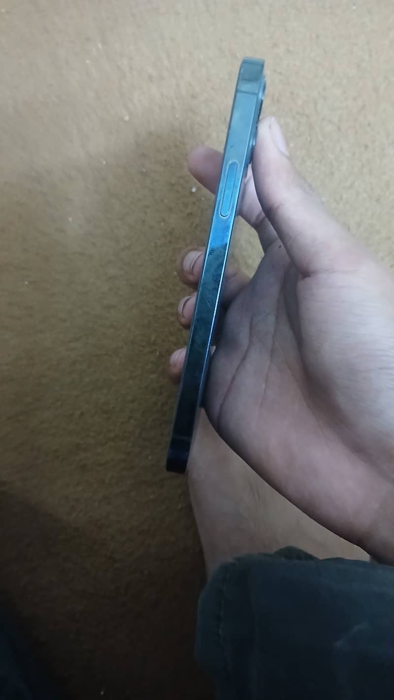 Apple iPhone 12 Pro 8