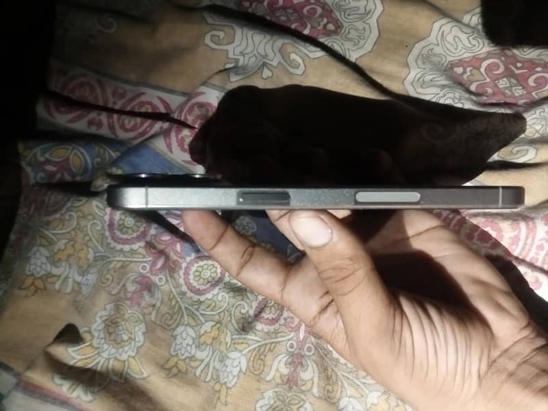 Apple iPhone 15 Pro Max 1