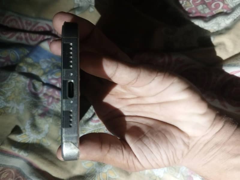 Apple iPhone 15 Pro Max 3