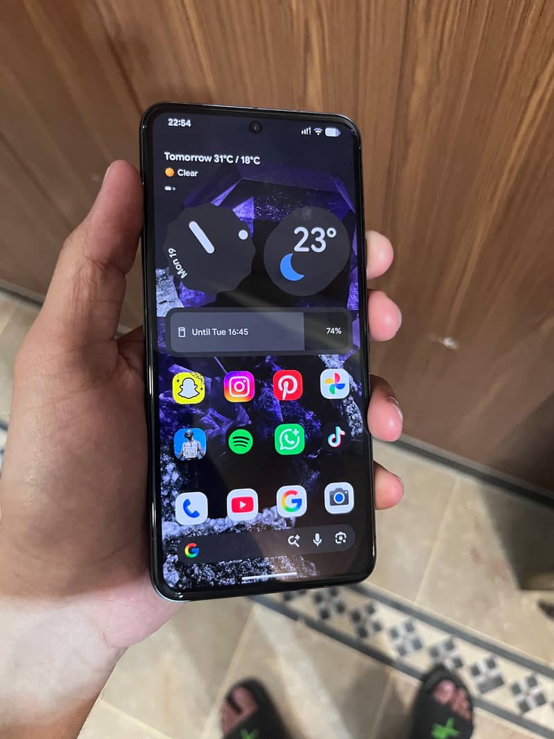 Google Pixel 8 2