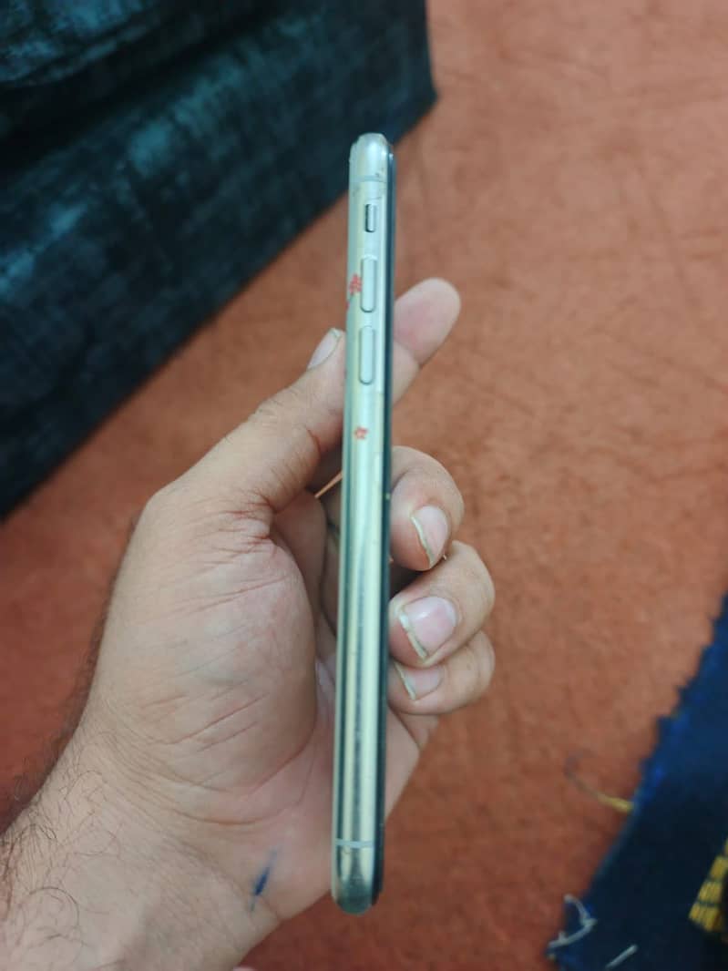 Apple iPhone X 1