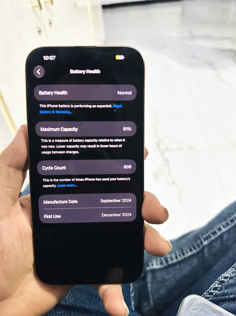Apple iPhone 16 Pro Max 4