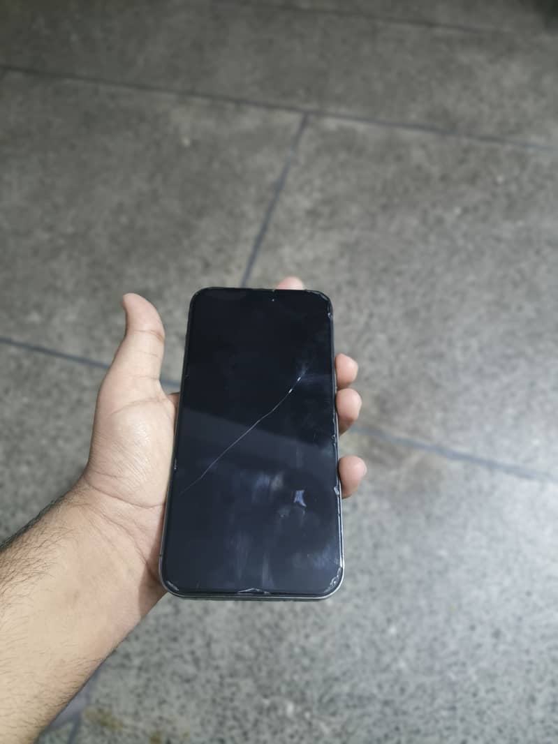 Apple iPhone 13 Pro Max 3