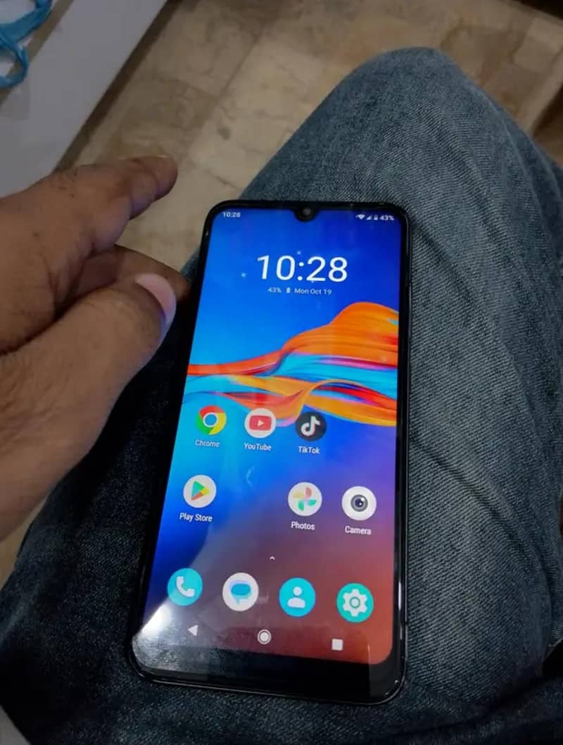 Motorola Moto E6 Plus 4