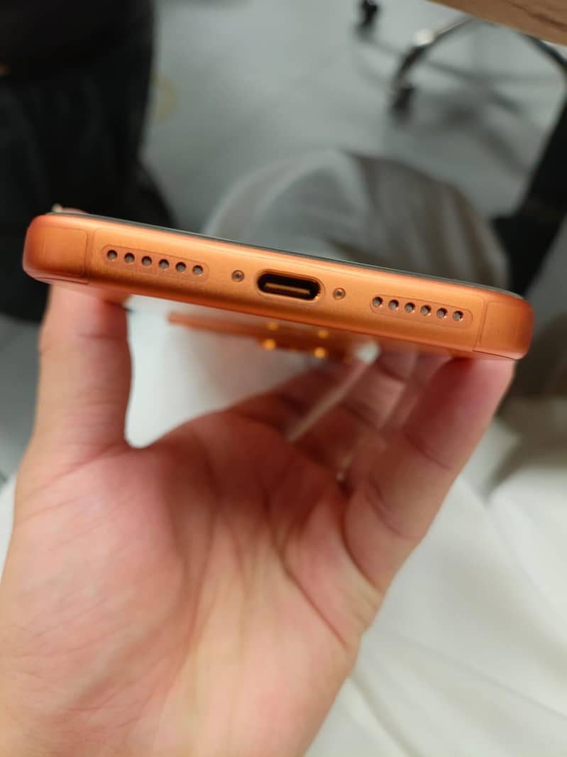 Apple iPhone 17 Pro Max 4