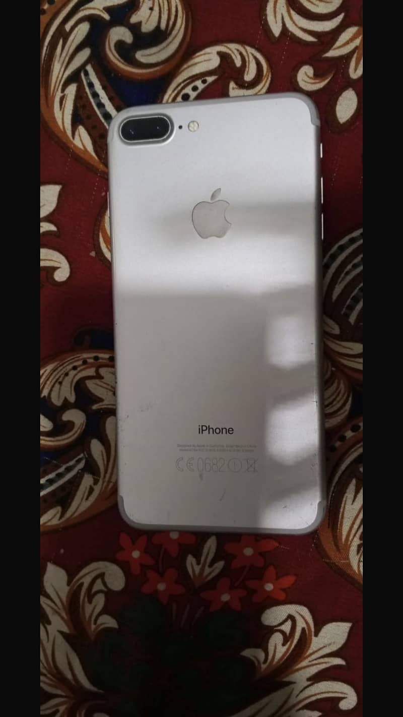 Apple iPhone 7 Plus 0