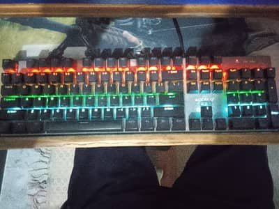 HP Z230 WORKSTATION AND KEYBOARD AOQELO AMG 10