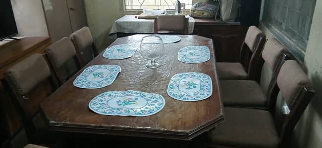 Dinning table with chairs
