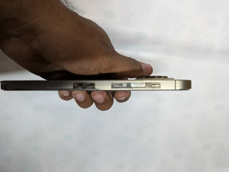 Apple iPhone 14 Pro Max 4