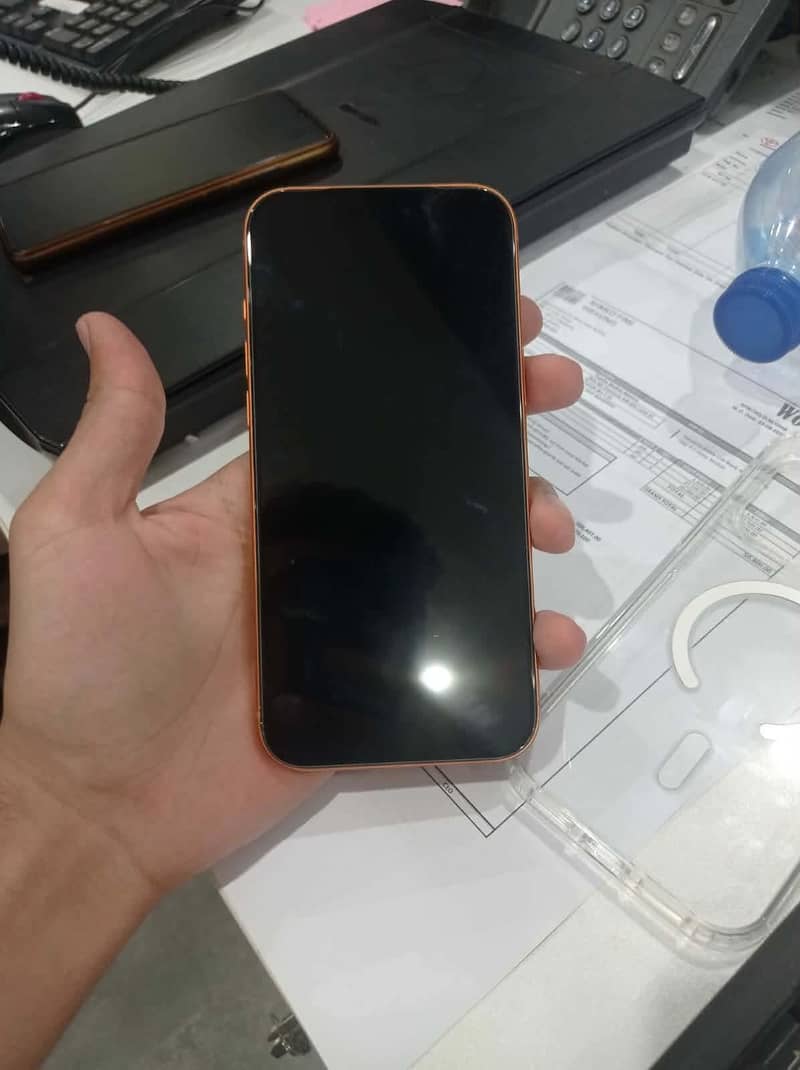 Apple iPhone 17 Pro Max 5