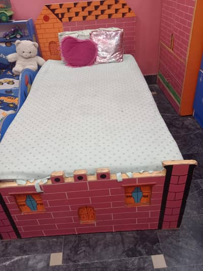 kids baby girl single bed complete with side table