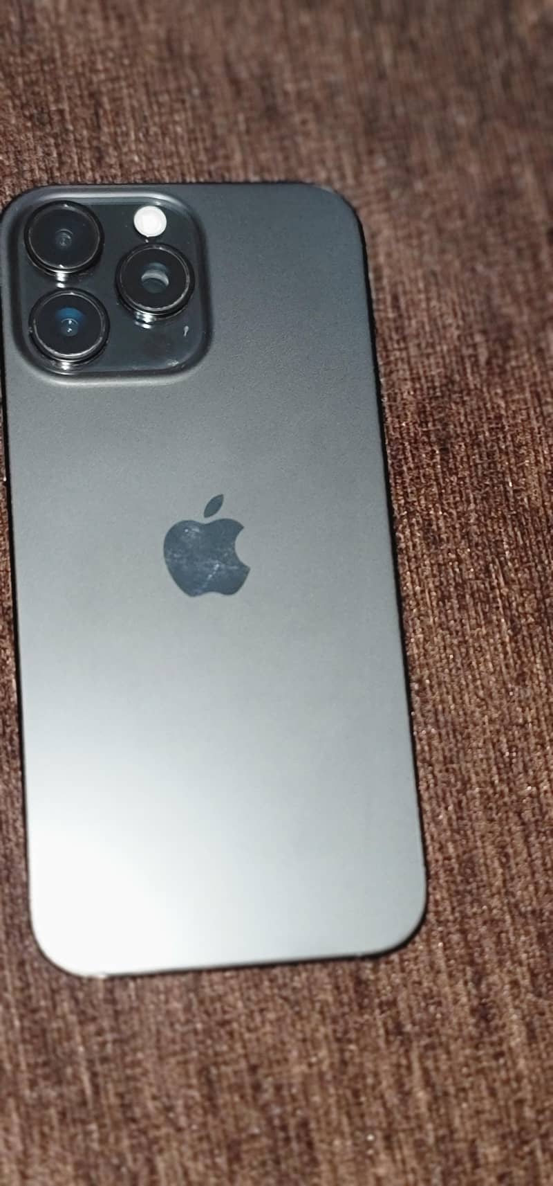 Apple iPhone 16 Pro Max 3