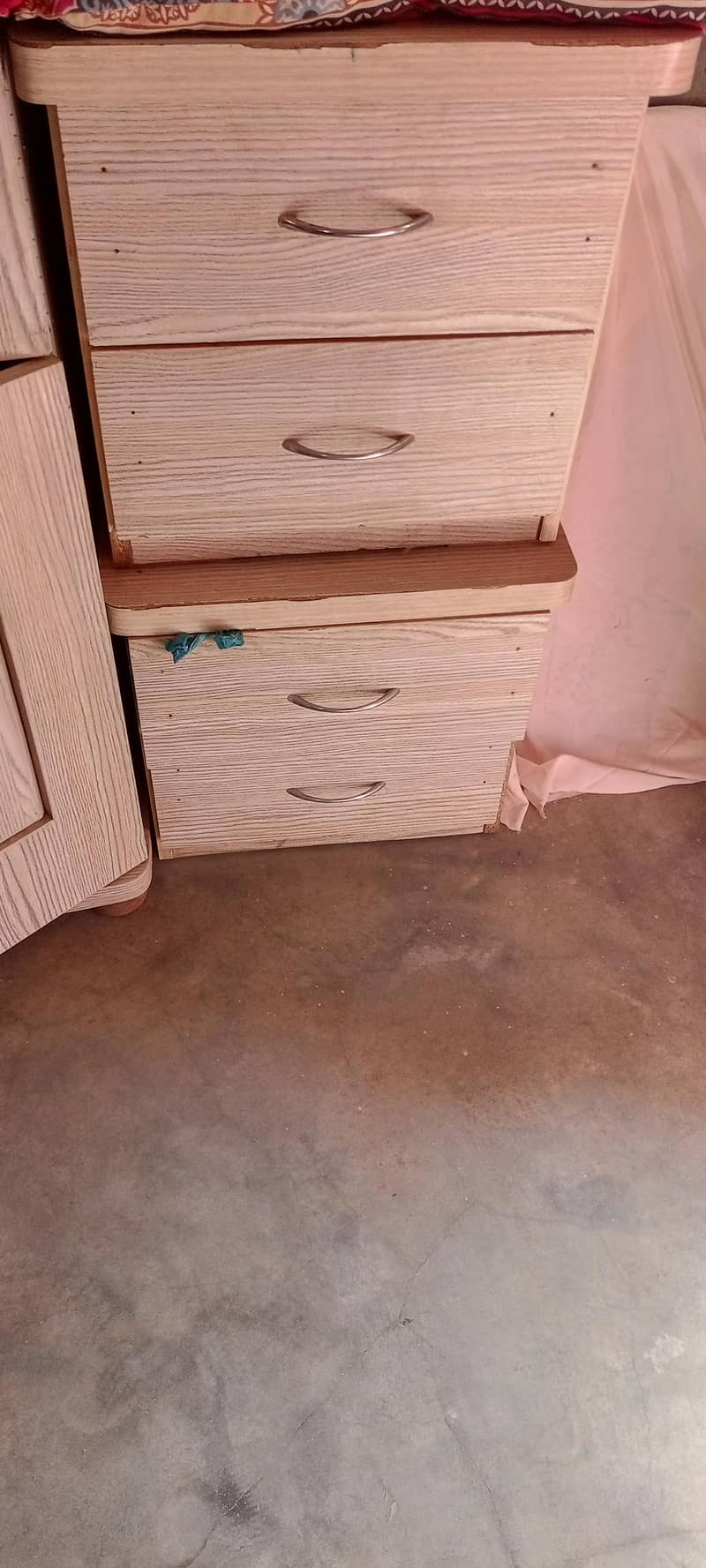4 pecs bed 3
