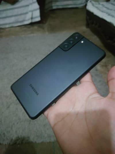 Samsung Galaxy S21 Plus (8GB / 256GB) - 9/10 Condition