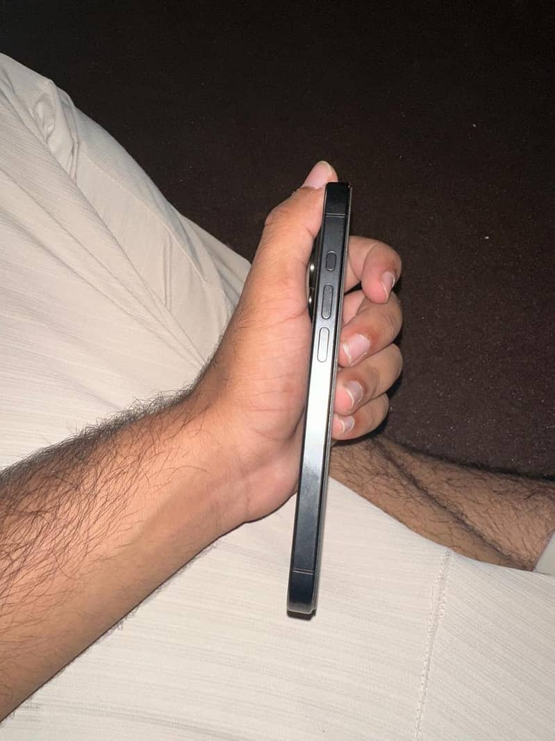 Apple iPhone 15 Pro 1