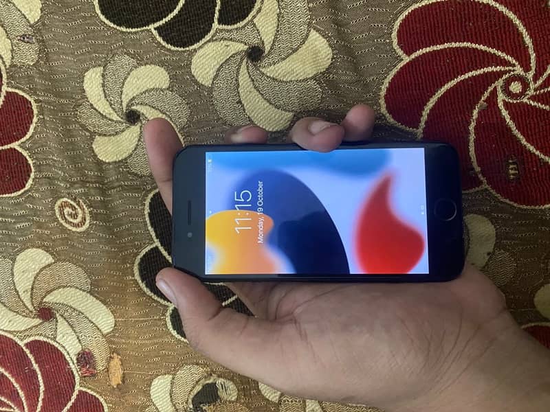 Apple iPhone 7 6