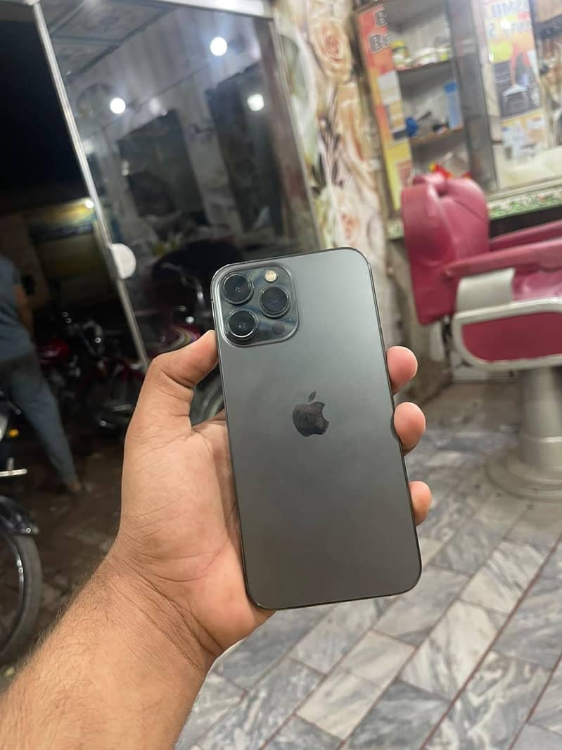 Apple iPhone 13 Pro Max 9