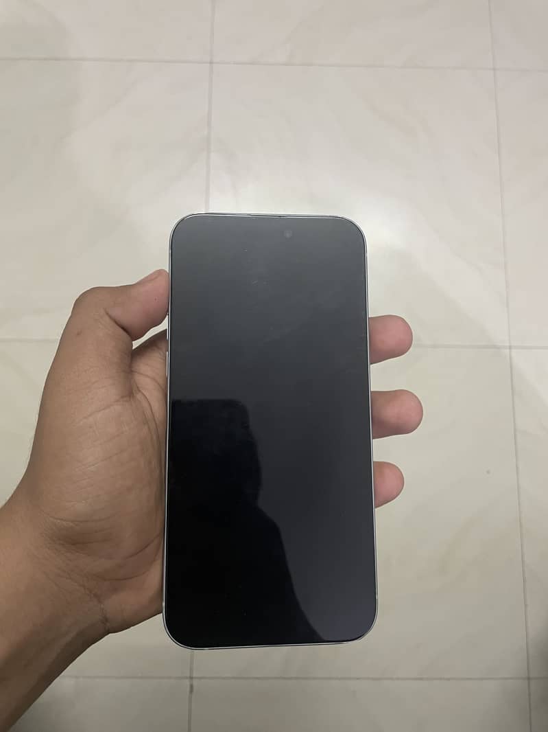 Apple iPhone 15 plus 1