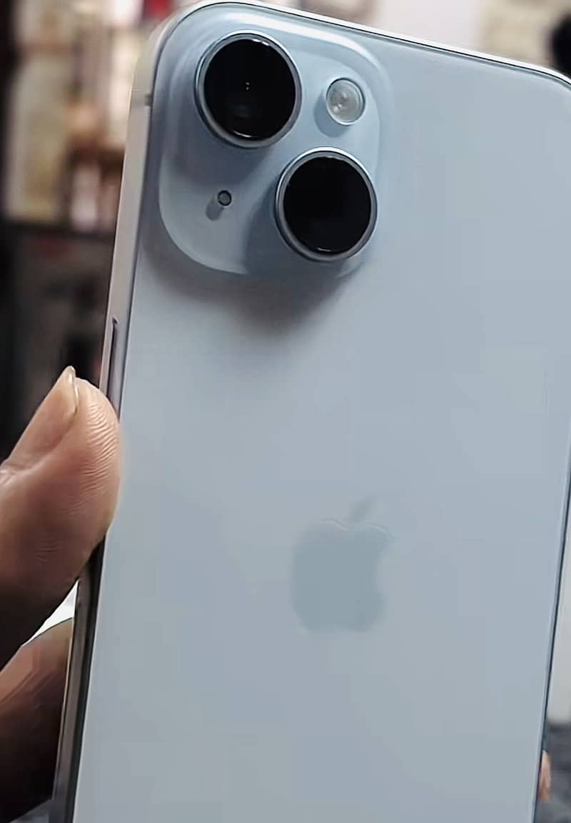 Apple iPhone 15 3