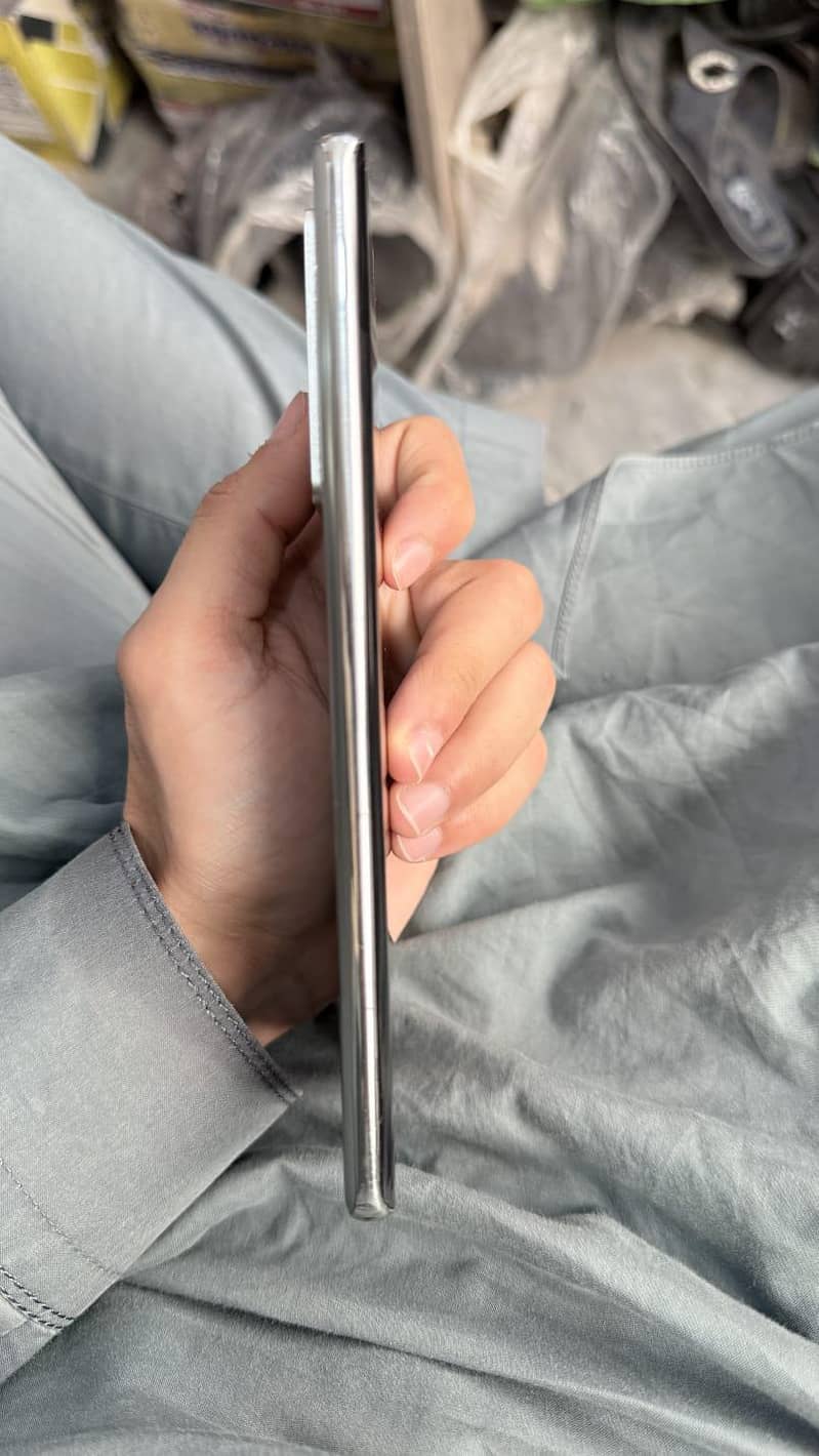 Infinix Note 40 Pro 1