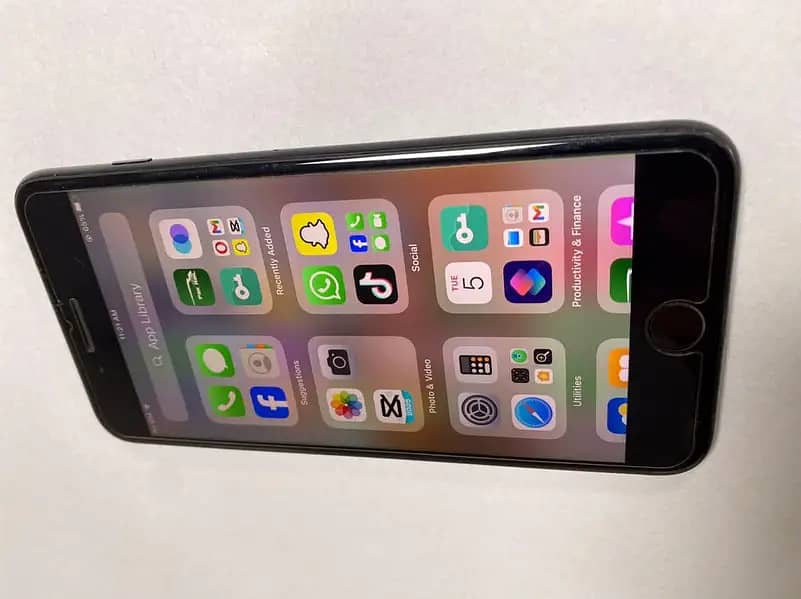 Apple iPhone 7 Plus 1