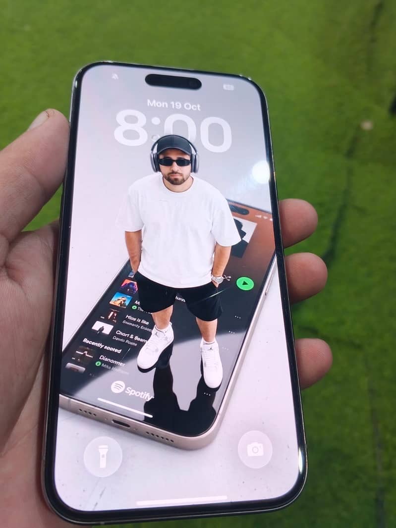 Apple iPhone 15 Pro 3
