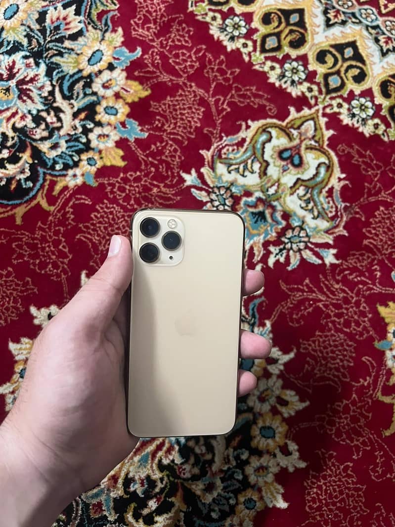Apple iPhone 11 Pro 2